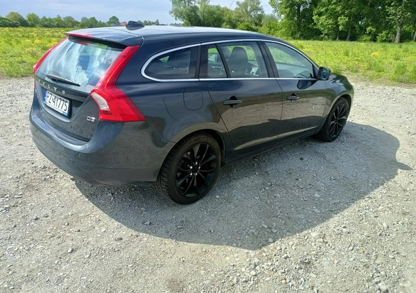 Volvo V60 cena 45900 przebieg: 158000, rok produkcji 2016 z Września małe 137